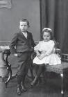 Ганс Гельман и его сестра Грета в детстве. 1911 г.