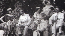 Жаханша Досмухамедов (справа) с супругой Ольгой во время отдыха в Крыму