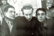 Г.Г. Клуцис, П.Н. Васильев, А.А. Крученых. Москва, 1935 г. 